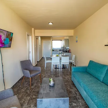 Leucolla Hill & Sea *