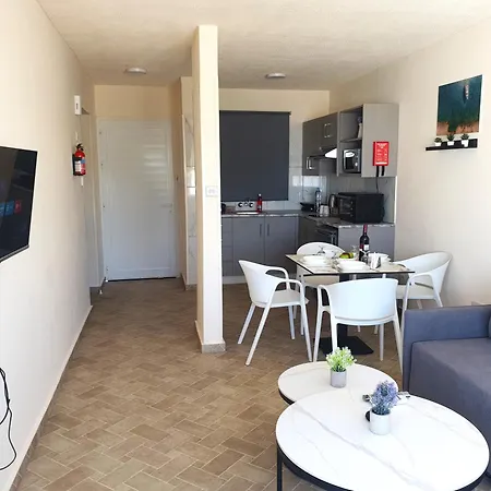 Leucolla Hill & Sea Appartement *