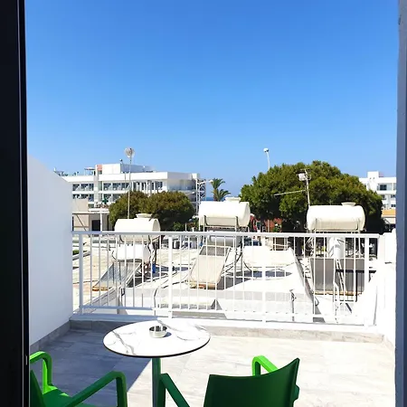 Leucolla Hill & Sea *