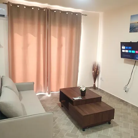 Leucolla Hill & Sea شقة