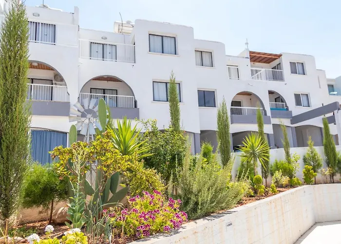 Leucolla Hill & Sea *