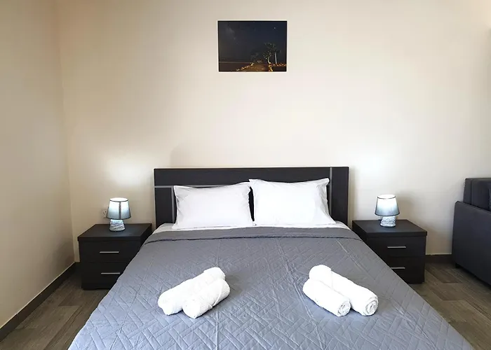 Leucolla Hill & Sea *