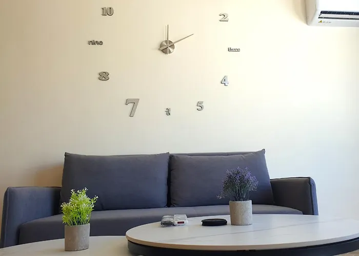 Leucolla Hill & Sea *