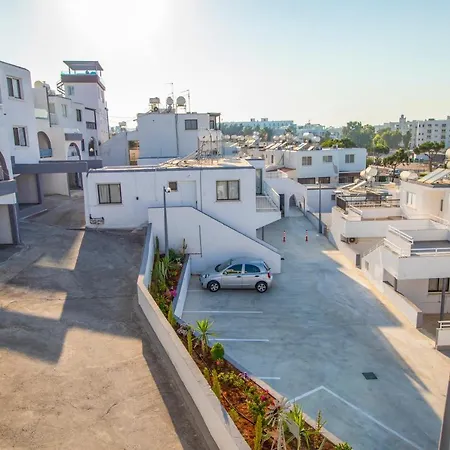 Leucolla Hill & Sea Apartment *