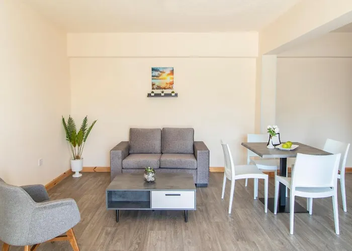 Leucolla Hill & Sea Apartamento Protaras