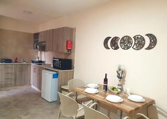 Leucolla Hill & Sea *